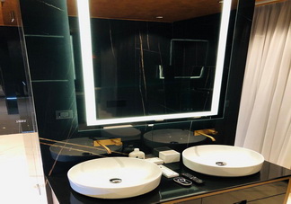 V Prestige Trade Group